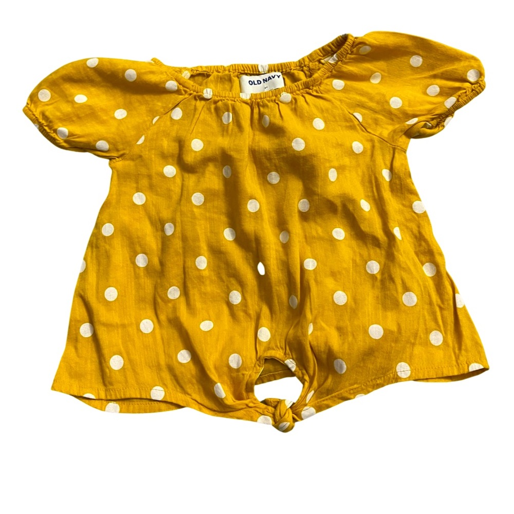 New Old Navy girls Children yellow pika dot blouse